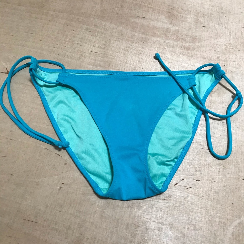 Victoria’s Secret Bikini Bottom Size S